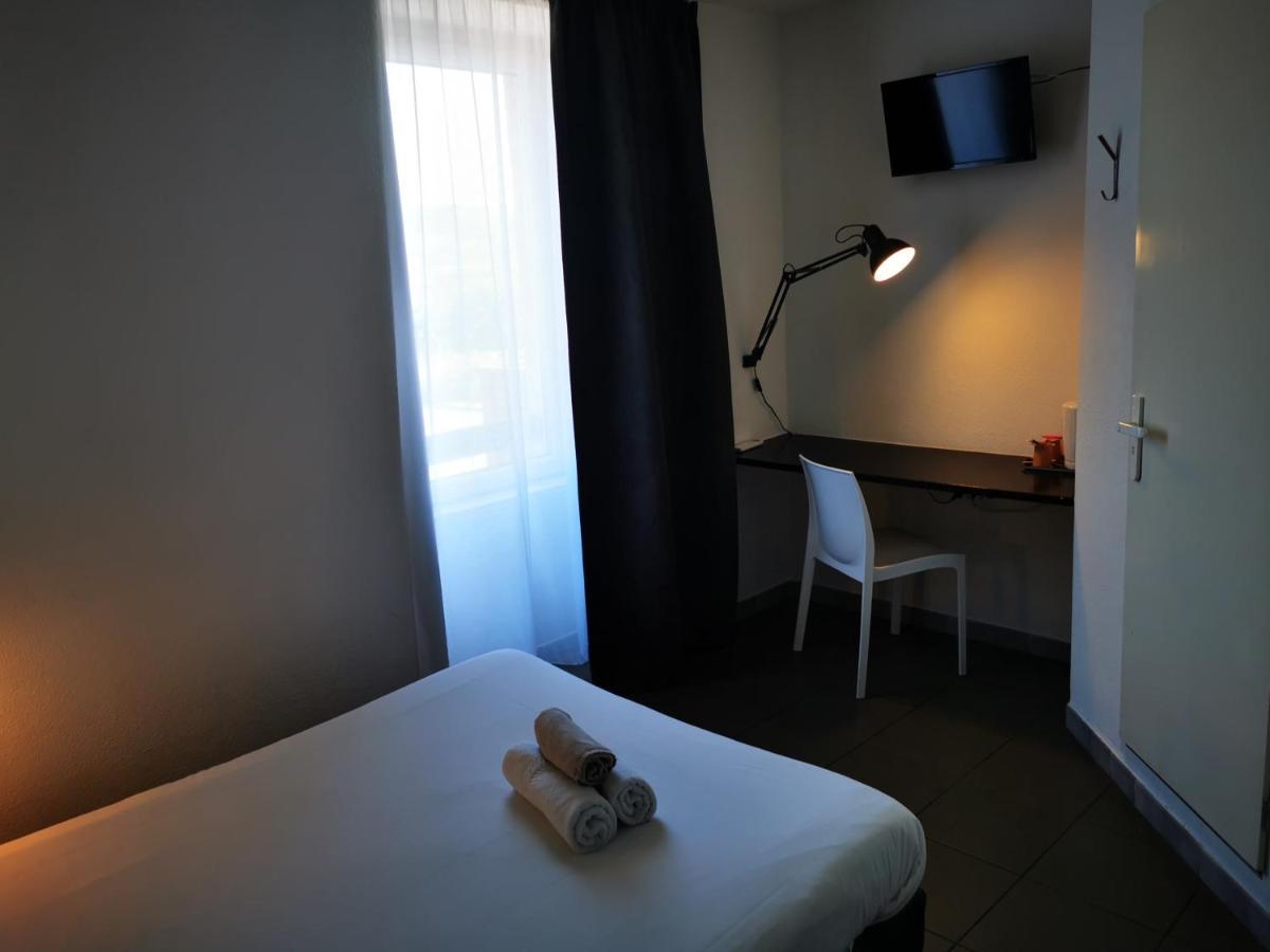 Hotel Le Ponson Обена Екстериор снимка
