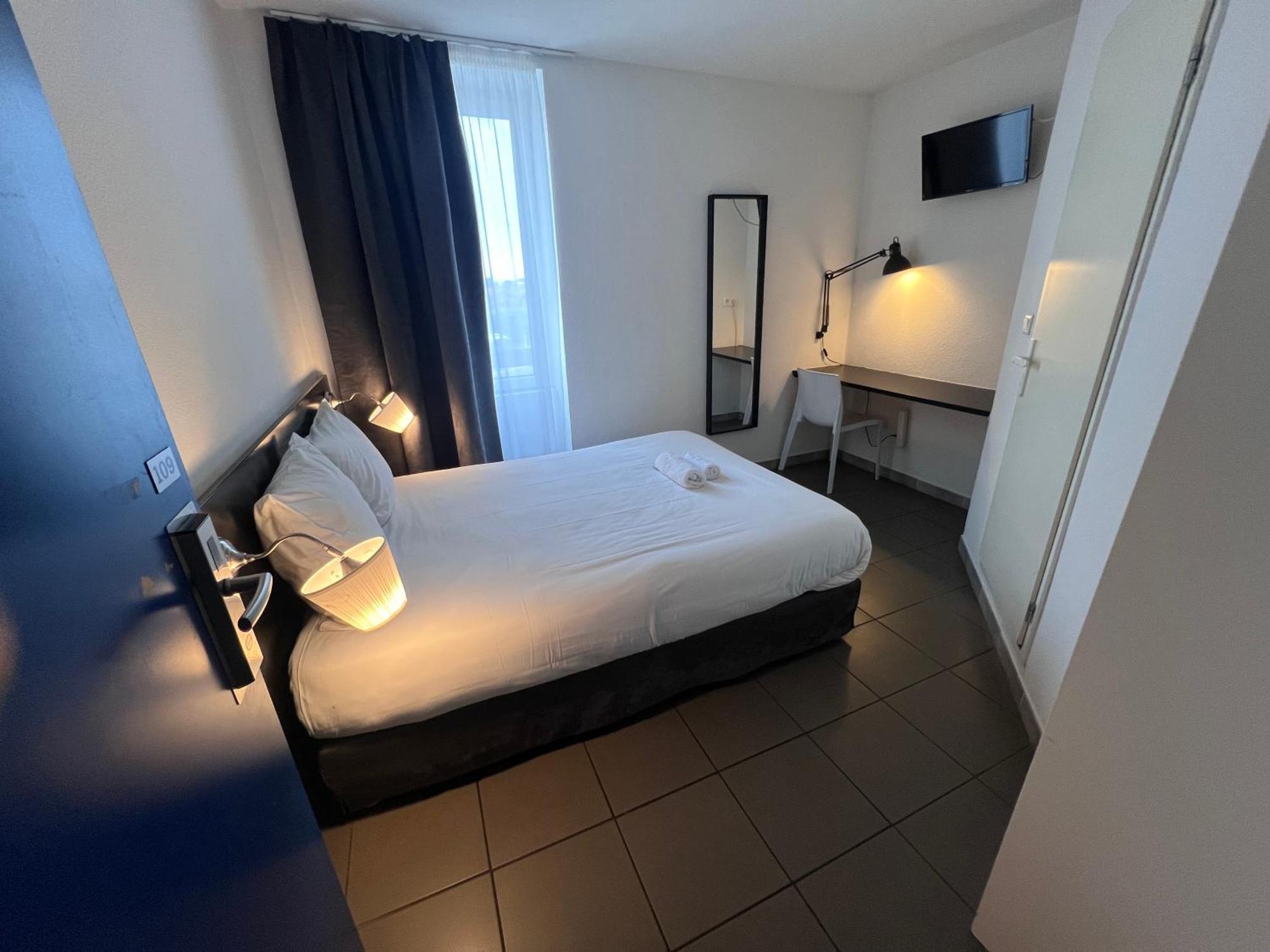 Hotel Le Ponson Обена Екстериор снимка