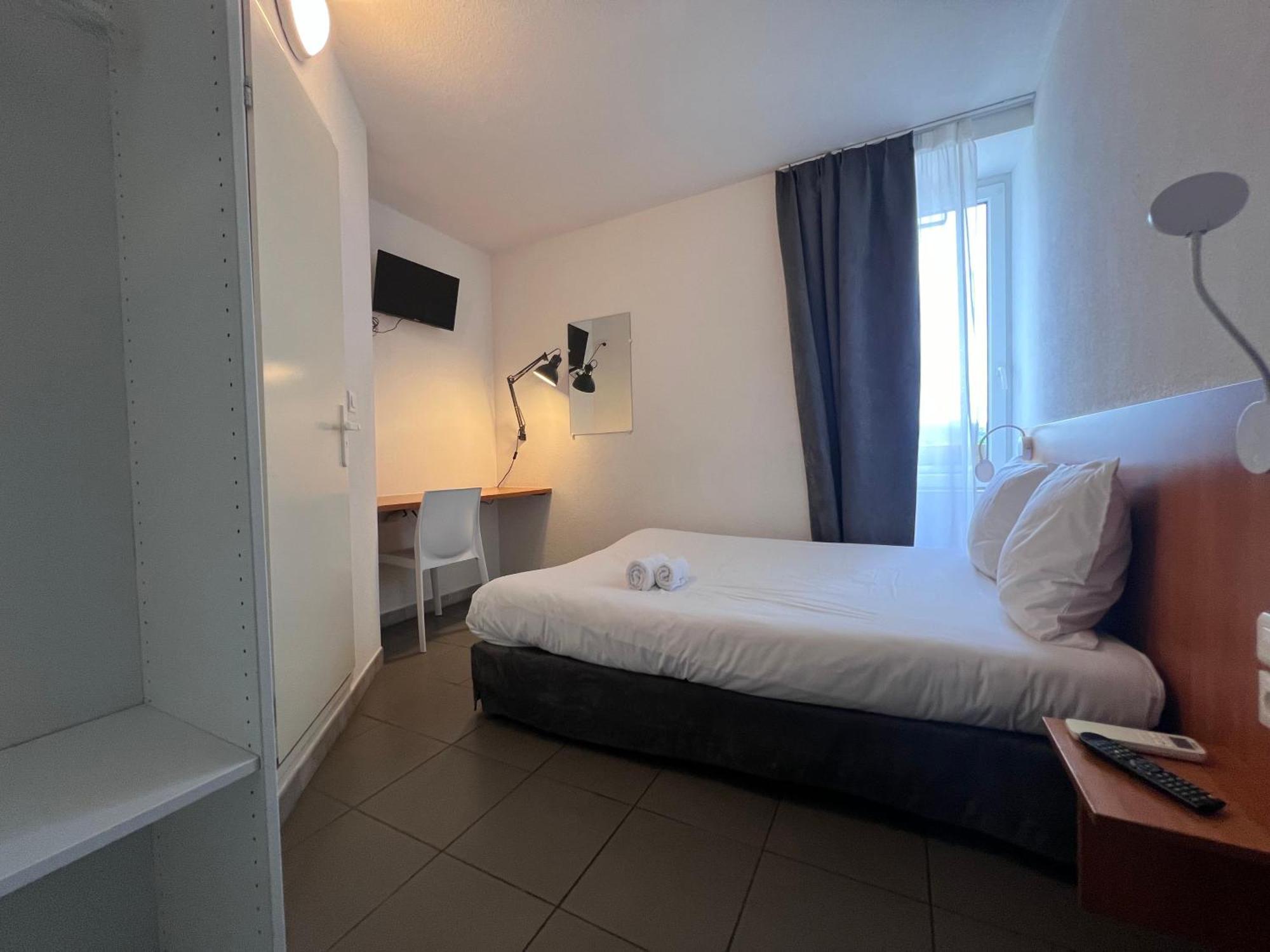 Hotel Le Ponson Обена Екстериор снимка