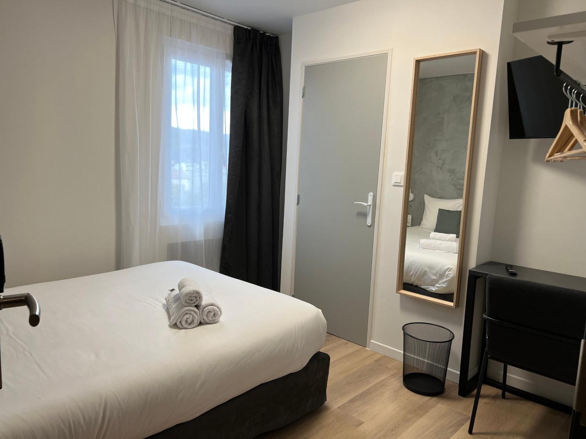 Hotel Le Ponson Обена Екстериор снимка